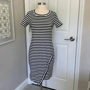 Calvin Klein black and white striped crew neck short sleeved dress size 4
